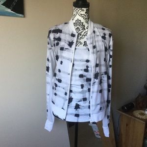 Tank and jacket Lululemon